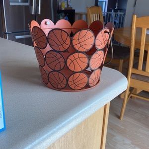 Basketball basket, storage basket,
